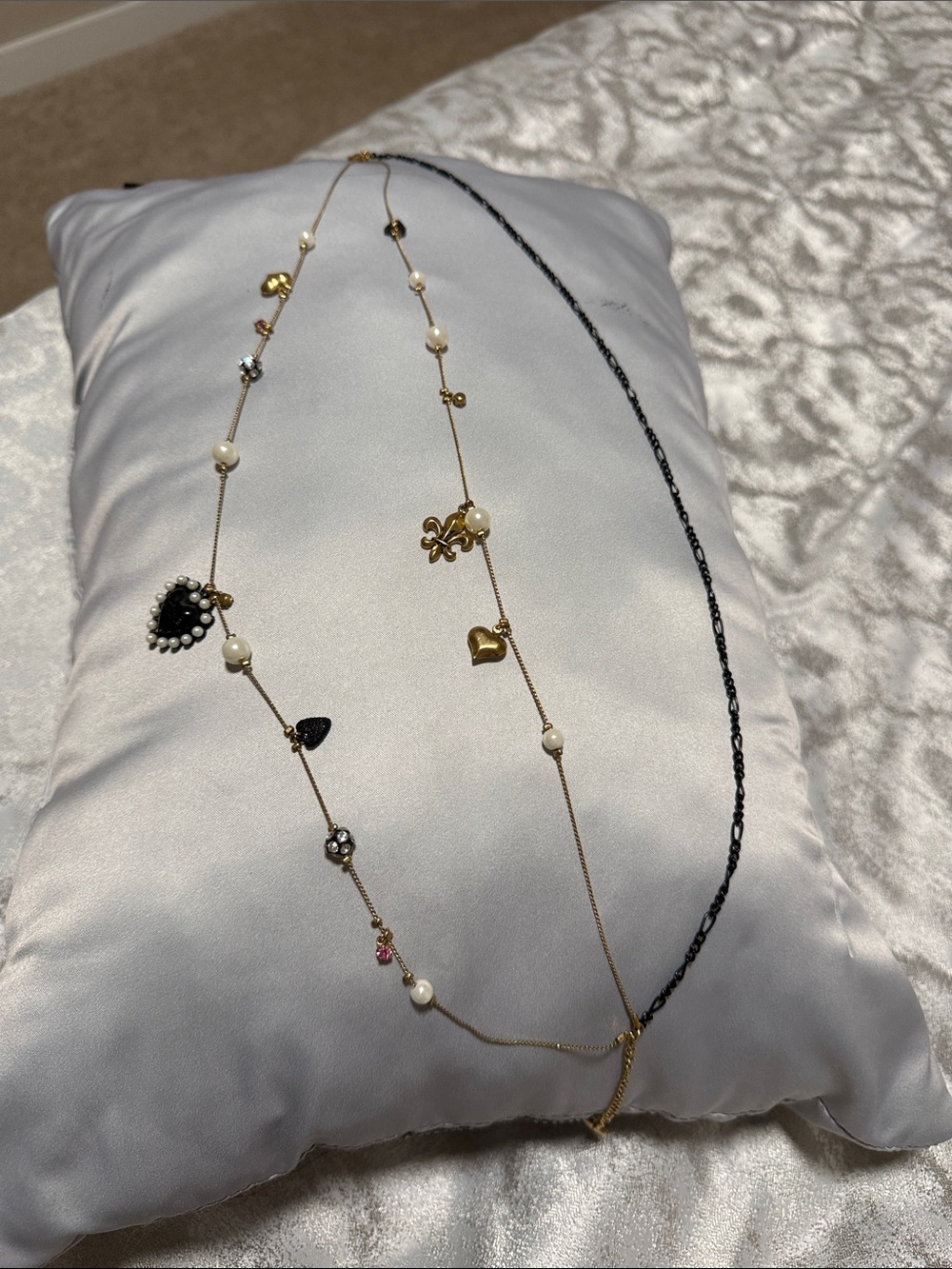 Vintage Betsey Johnson Multi-Strand Statement Necklace - Black Heart - Picture 7 of 9